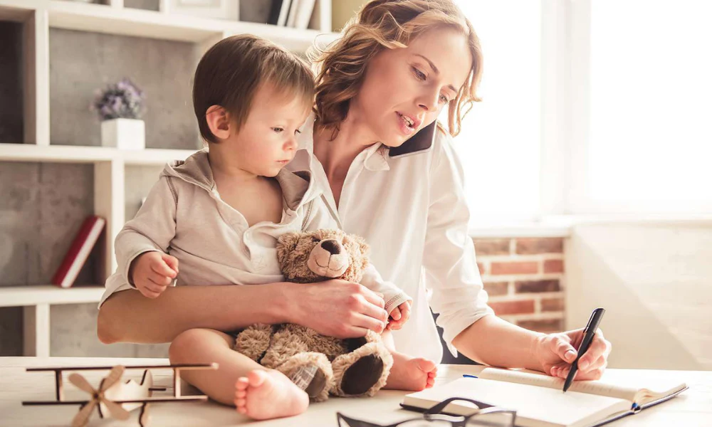 The Ultimate Mother’s Day Gift: Apple Watch & AirPods for Moms on the Go