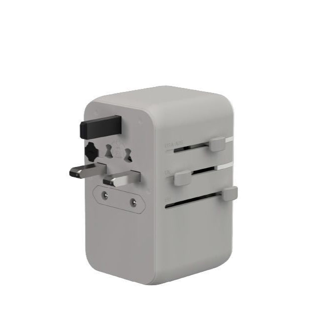 محول سفر عالمي T35L بقوة 35 وات من Adam Elements مع كابل USB-C مدمج باللون الفضي