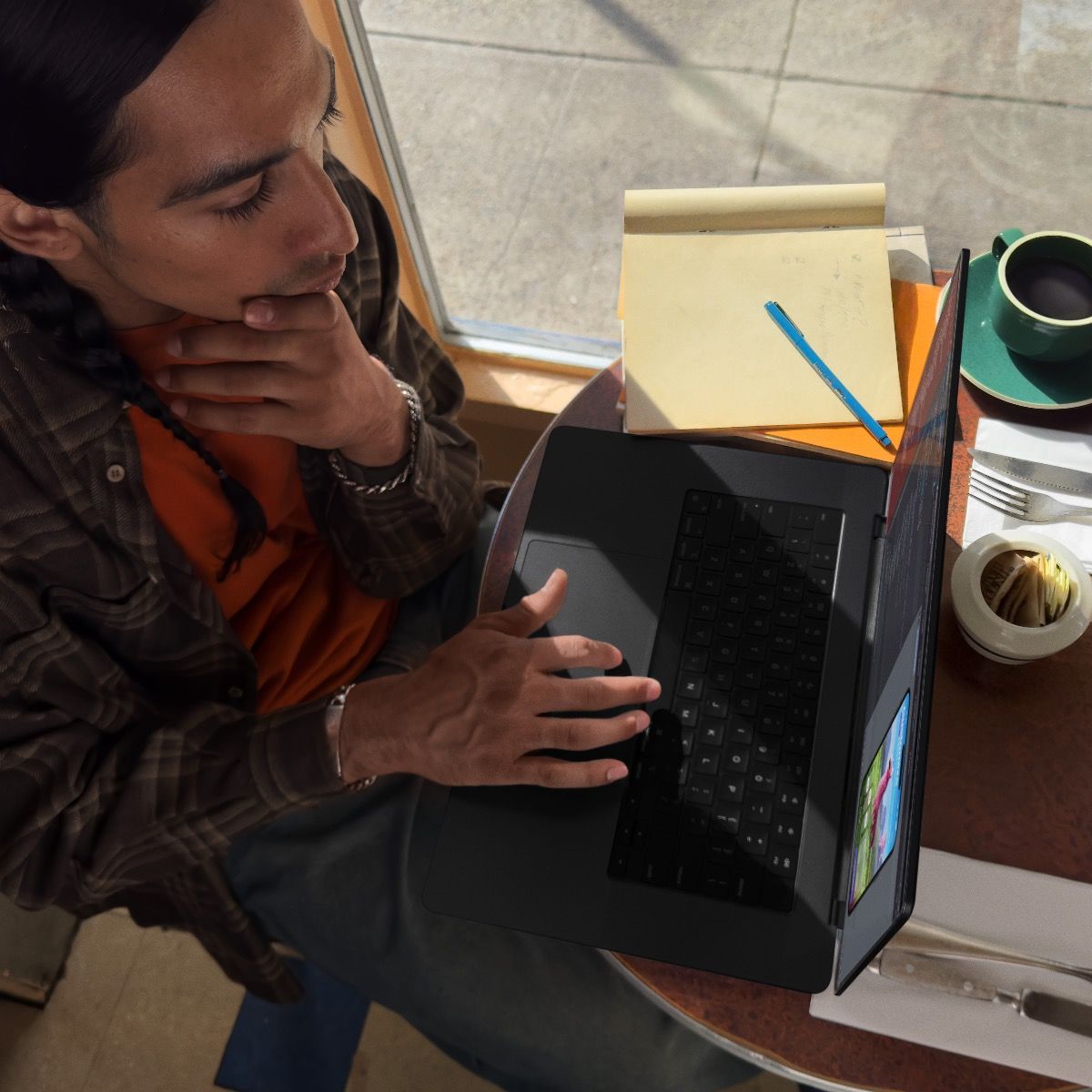 14 MacBook Pro: M3 Max chip 36GB RAM, 1TB SSD with 14‑core CPU and 30‑core GPU, Arabic/English Keyboard, Space Black