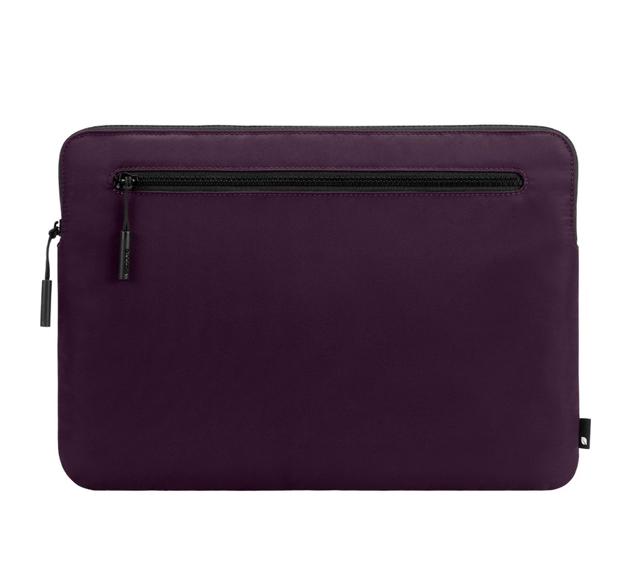 Incase Compact Sleeve in Flight Nylon for 15 and 16-inch MacBook Pro - Aubergine