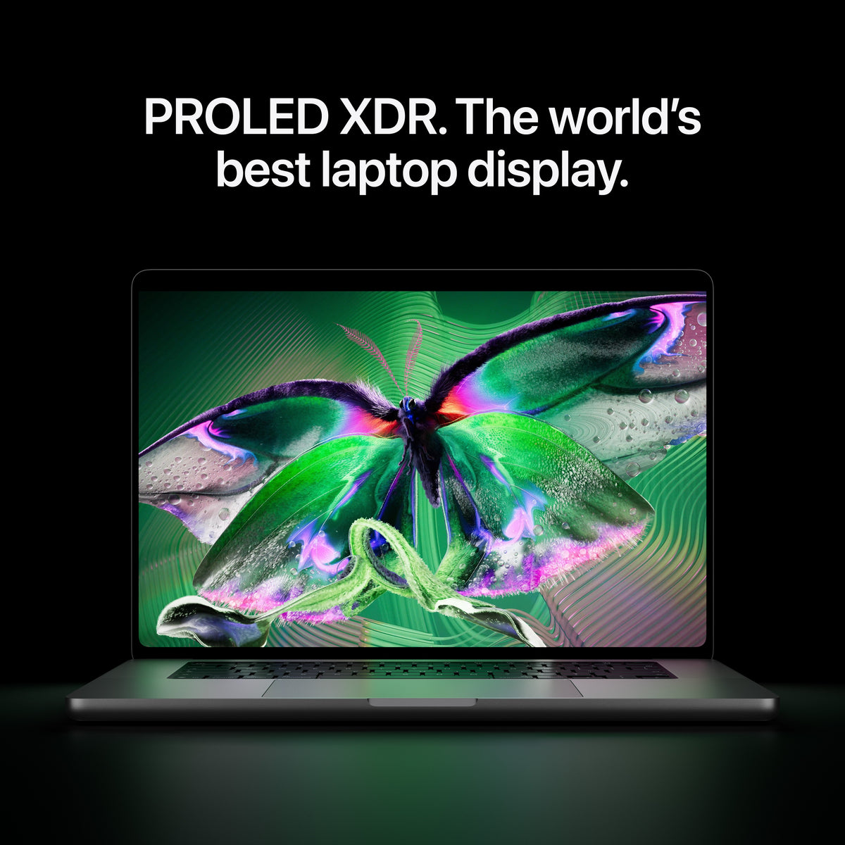MacBook_Pro_PROLED_XDR_Display_14-in_M5_Pro_Silver_PDP_Image_Position_3__en-AE