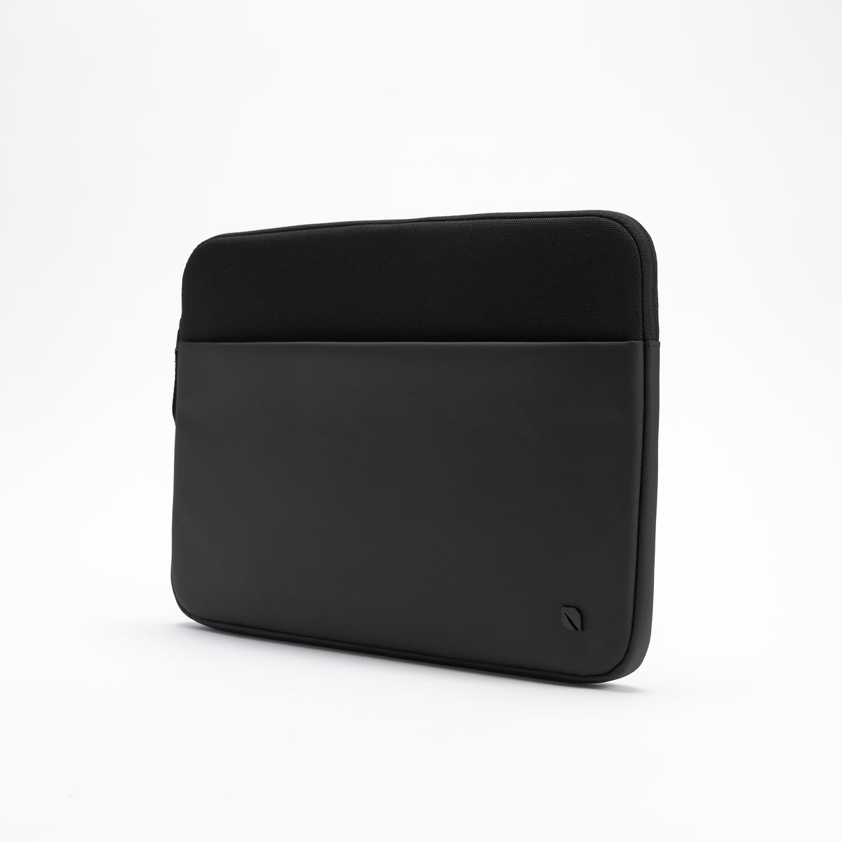 Incase A.R.C. Sleeve For 14-Inch Laptop - Black