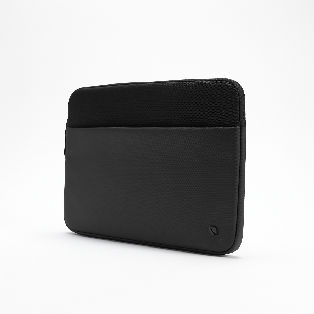 Incase A.R.C. Sleeve For 14-Inch Laptop - Black