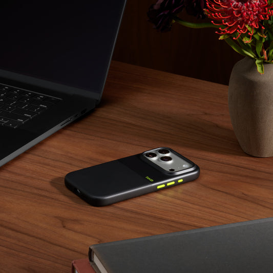 Beats_iPhone_17_Pro_Rugged_Case_with_MagSafe_and_Camera_Control_Everest_Black_image_position_2