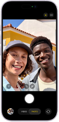 iPhone 17، الجزء الأمامي الخارجي، ميزة Center Stage للصور