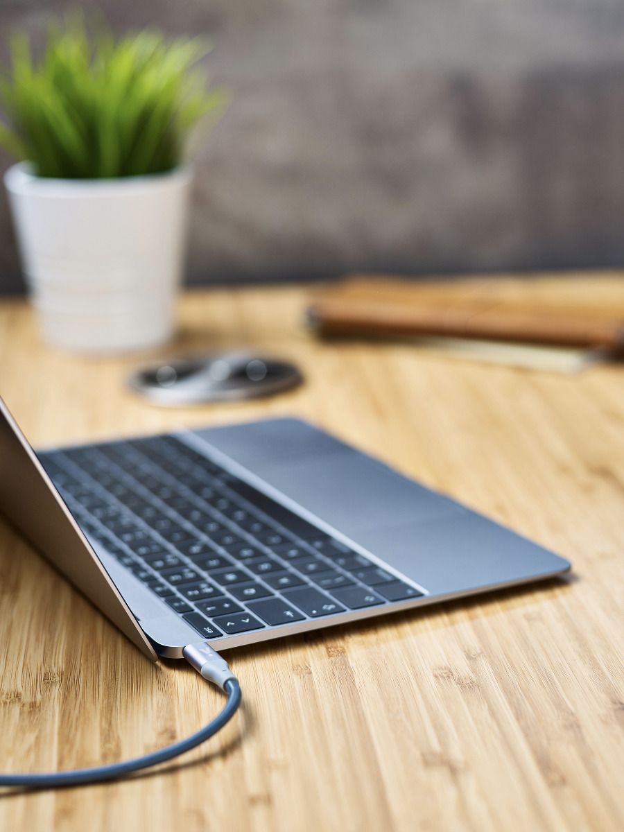 iSTYLE Braided USB-C CABLE 1.8m, Space Gray