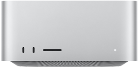 صورة أمامية لاثنين من منافذ USB-C‏ في جهاز Mac Studio ومنفذ قارئ بطاقة SDXC‏